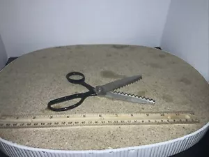 Vintage WISS Pinking Shears CB7 Professional Sewing Scissors 7.5" Work Great - Picture 1 of 8