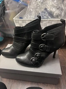 $295 Women's Coach Tessie Pull On Ankle Boots Booties Shoes Size 8 Black Leather - Picture 1 of 6
