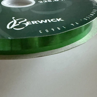 3/4-Inch Wide by 250-Yard Spool Glitter Craft Floral Gift Ribbon Emerald Green - Image 1 of 4