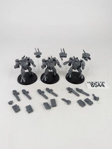 Games Workshop Warhammer 40000 Tau Empire XV8 Crisis Battlesuit Team - Picture 1 of 1