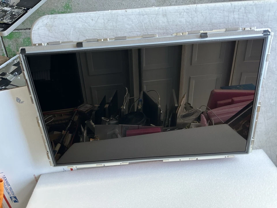 🍀 GENUINE! Apple A1316 27" LM270WQ1 SD B1 Cinema Display LCD Screen 661-5542 - Image 1 of 4