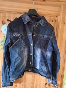 Ausgefallene Damenjeansjacke gr. L. Oder Gr.40..modisch Farbverläufe..spitze - Bild 1 von 7