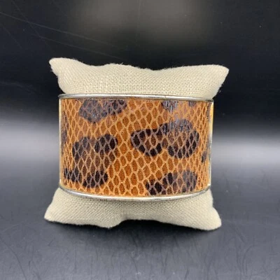 Brazalete Brazalete Grueso Estampado Leopardo Bisagras Piel de Serpiente Textura Abrazadera Ancho Negrita Foto 1 de 4