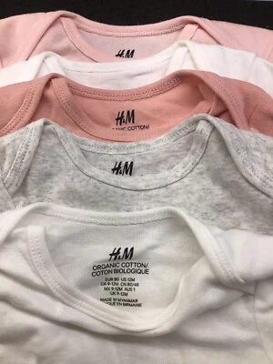 Nuevos bodys H&M paquete de 5 para niñas colores lisos Foto 1 de 3