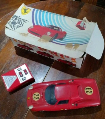 Macchina Radiocomandata Ferrari 250 LE MANS marca EL-GI scatola Originale 1966 - Immagine 1 di 4