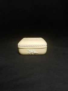 Vtg. Wedgewood Yellow Square Trinket Box, Jasperware, 4" Square - Picture 1 of 9