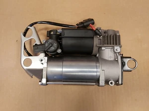 Compresor suspensión neumática Audi Q7 4L VW Touareg 7L Porsche Cayenne 955/957 WABCO - Imagen 1 de 12