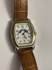 Vintage Women Gruen Moonphase Calendar two Tone Watch White Dial water resistant - Picture 1 of 7