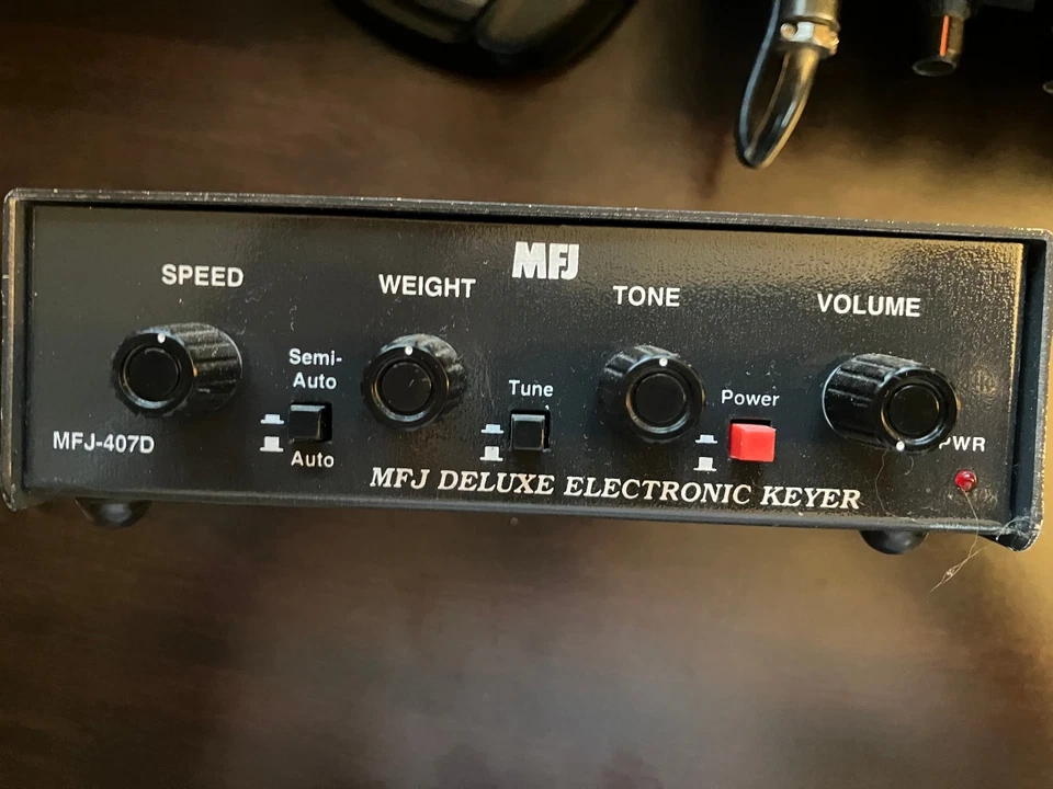 MFJ Deluxe Electronic Keyer-Model 407d- Includes Power Cord- and it works! - Image 1 of 4