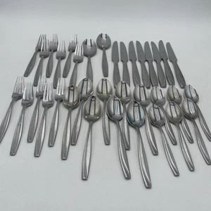 Oneida CAMLYNN CLEO Frosted Glossy Stainless Flatware 53 Pieces Silverware - Picture 1 of 8