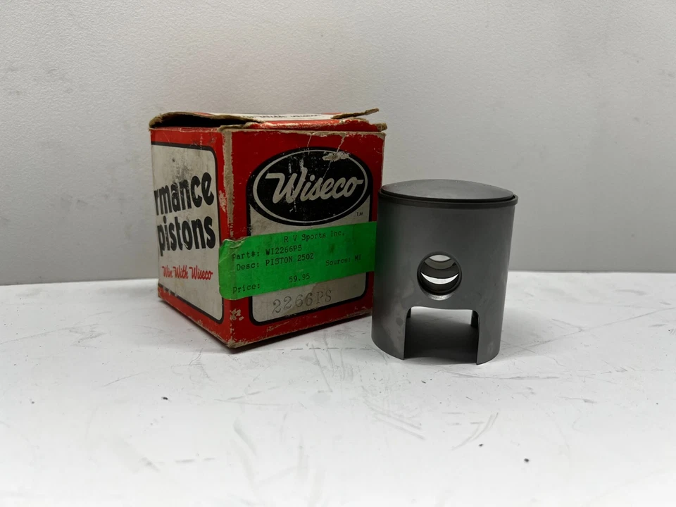 MOTO DE NIEVE ARCTIC CAT (SPIRIT SUZUKI) 77 250Z TWIN 247CC PISTÓN ESTÁNDAR 2266PS Foto 1 de 2