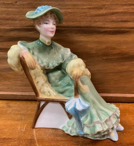 Encantadora figura de dama de porcelana Royal Doulton ""Ascot"" HN 2356 USC RD6714 - Imagen 1 de 17