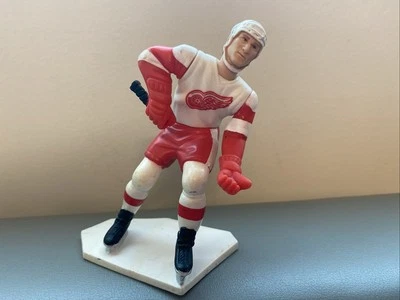 Figura de pu Sergei Fedorov Detroit Red Wings 1994 alineación inicial suelta Foto 1 de 4