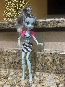 Muñeca Monster High Dawn of the Dance Frankie Stein - Imagen 1 de 2