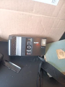 Kodak Star 35MM Point and Shoot Camera WCase Autowind Works Not Film Tested - Picture 1 of 6