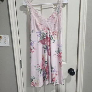 Flora Nikrooz Nachthemd rosa Blumen Spitze Damen Größe Large L Nachtwäsche Negligee  - Bild 1 von 13