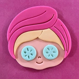 Edible PAMPER FACE SPA DAY Any Colour Birthday Cake topper Girls Party set gift - Picture 1 of 9