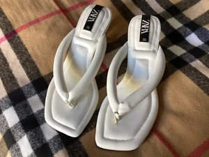 mules sandals ecopelle infradito Zara 36 thong bianco d&g top vegan - Foto 1 di 3