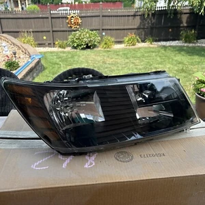 2014-2018 Dodge Journey OEM Halogen Headlight (Right Passenger) 68200084AB - Picture 1 of 14