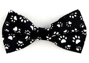 Bow Wow Miau Fliege Herren verstellbar Hund Katze Tier Spaß Pfotenabdruck schwarz Fliege  - Bild 1 von 4