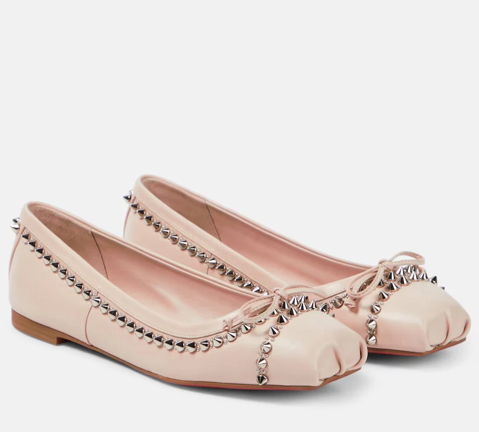 NUEVO EN CAJA CHRISTIAN LOUBOUTIN Mamadrague Picos Cuero Ballet Planos Leche 36.5 $945 Foto 1 de 4