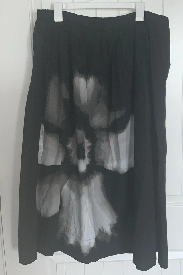 ¡NUEVO CON ETIQUETAS! Falda larga negra para mujer Simply Vera Wang talla XXL con flores/bolsillos/aberturas Foto 1 de 4