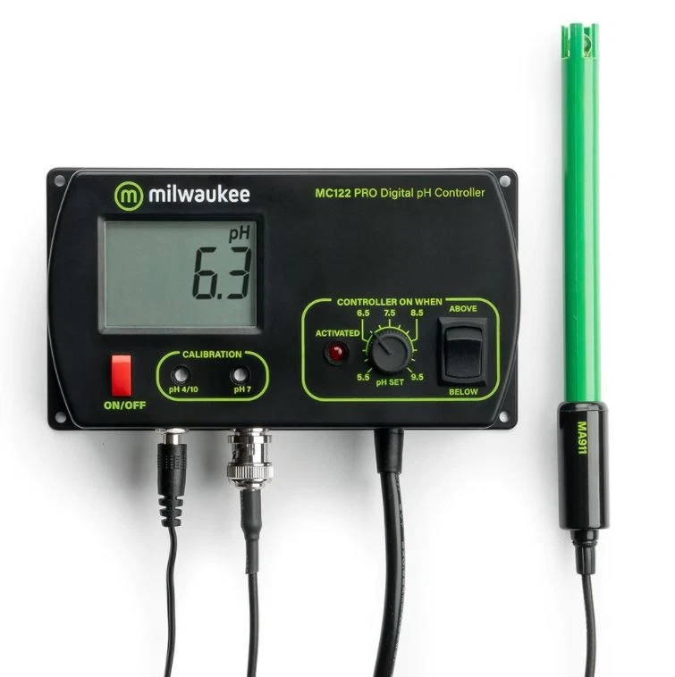 Milwaukee MC122 pH Controller w/probe - Image 1 of 1