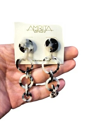Pendientes colgantes largos de resina Ali para mujer AMRITA SINGH NUEVOS CON ETIQUETAS Foto 1 de 3