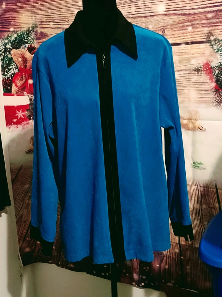 CHAQUETA WESTERN Y2K TURQUESA Y NEGRA DE GAMUZA VEGANA CON CREMALLERA Foto 1 de 4