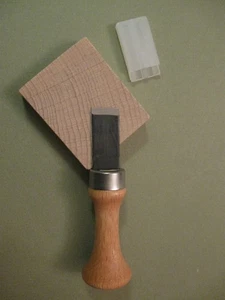 Bernina Buttonhole Cutter Chisel & Wood Block Set - Picture 1 of 3