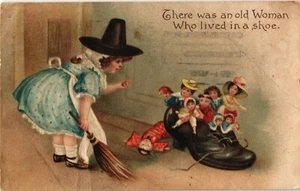 Old postcard vintage girls and toy dolls (927) - Foto 1 di 2