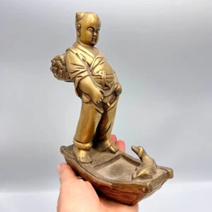 Figura de latón de bronce de colección pesada estatua niño japonés con perro - Imagen 1 de 8