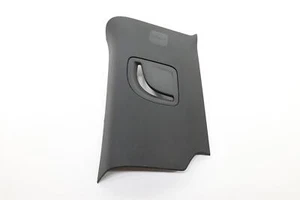 2019- 2025 CHEVROLET SILVERADO 1500 REAR RIGHT C PILLAR TRIM PANEL OEM BLACK_H2U - Foto 1 di 14