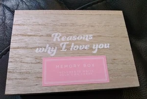 MEMORY BOX 'reasons Why I Love You' Wooden 14x10x4cm + 10 Write Cards See Pics - Picture 1 of 6