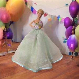 Vestido de cumpleaños para muñeca Feliz Cumpleños - Un vestido único hecho a mano para muñeca - Imagen 1 de 7