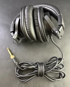 Audio-Technica ATH-M30x Closed-Back Professional Studio Monitor Headphones Vk05 - Picture 1 of 5