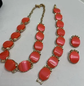 Vtg Signed Amerique Salmon/orange Themoset Necklace 7” Bracelet Clip Earring Set - Picture 1 of 7