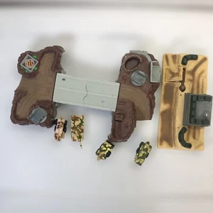 Micro Máquina Zonas de Batalla Puente del Trueno Cruzando Vehículos Galoob Incompletos - Imagen 1 de 14