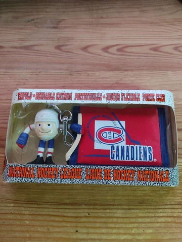 Vintage Montreal Canadiens Wallet and Figurine Keyring Brand new in original box Cover