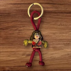Cabincord Wonder Woman Paracord Keychain - HAND MADE IN UK - Picture 1 of 2