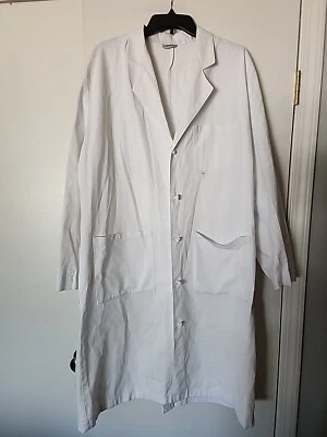 Red Cap Unisex Relaxed Fit 3-Pocket Full-Length Lab Coat size 44 - Image 1 of 4