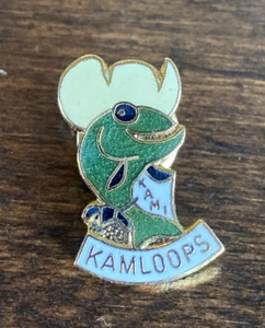 De colección Kami el Salmón Sombrero Pin Kamloops Columbia Británica Canadá Sombrero Pin Mascota - Imagen 1 de 3