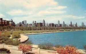 Chicago Illinois Michigan Avenue Skyline am See Vintage Postkarte Q12 - Bild 1 von 2