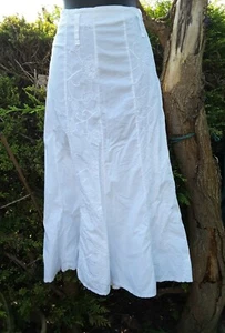 VINTAGE SIZE 14 WHITE 100% COTTON MIDI SKIRT HIPPY EMBROIDERED PANELS waist 32" - Picture 1 of 9