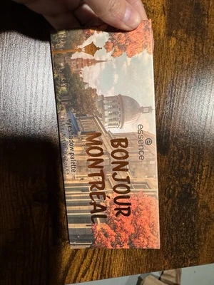 Essence Eyeshadow Palette - 07 Bonjour Montréal - New - Image 1 of 3