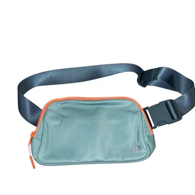 Riñonera Lululemon Athletica Everywhere bolsa de cinturón Tidewater verde azulado naranja exterior Foto 1 de 4