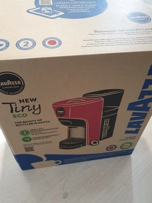 Lavazza LM 840 Tiny Eco Macchina per Caffè con Capsule - Rosso/Nero (18000527) - Immagine 1 di 4