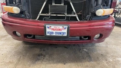 (LOCAL PICKUP ONLY) 01 02 03 04 05 06 GMC YUKON Front Bumper Assy. - Image 1 of 3