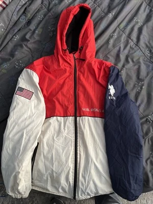 U.S. Polo Assn. Chaqueta forrada de vellón grande con capucha americana roja blanca azul para hombre  Foto 1 de 2