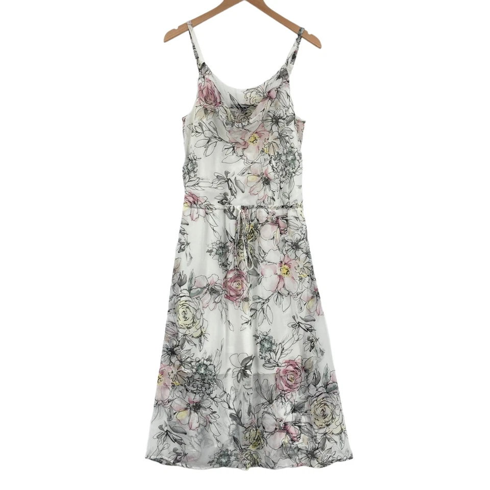 Vestido para mujer White House Black Market calce y acampanado mediano blanco floral capucha cuello Foto 1 de 4